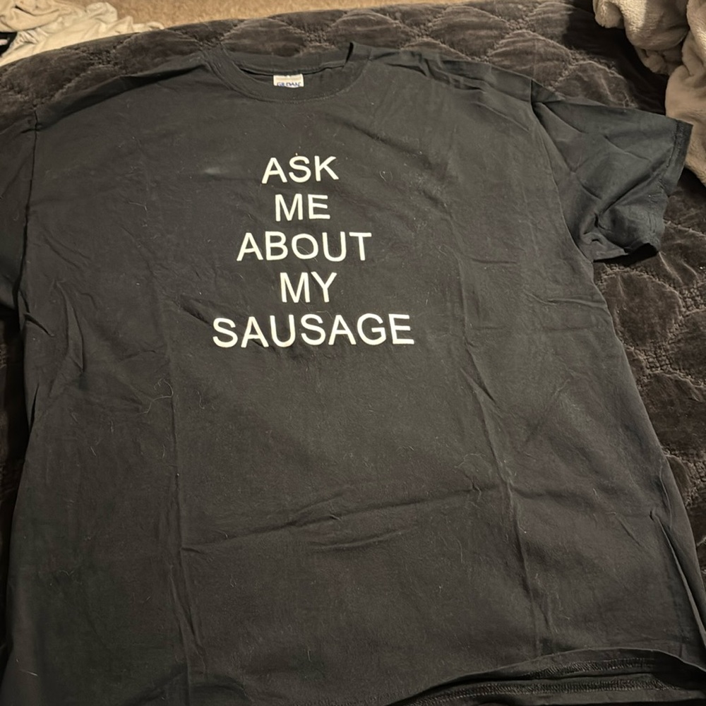 Black t-shirt size xl